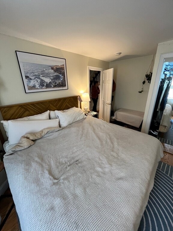 Building Photo - 554 E Broadway