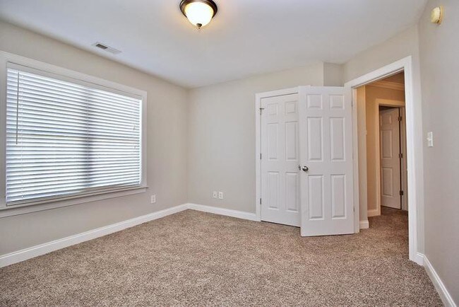 Building Photo - 6000 Abergele Ln