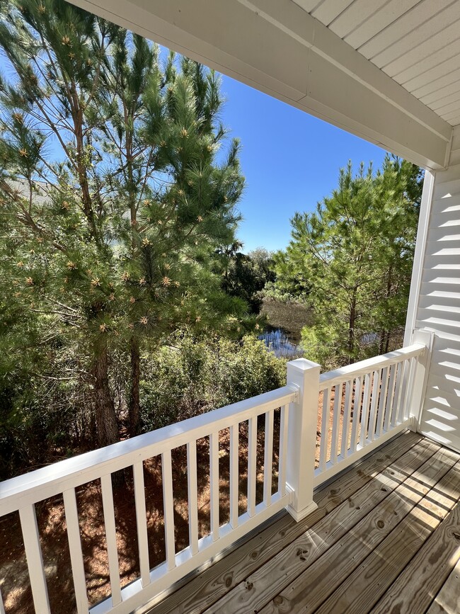 Building Photo - 575 McLernon Trce