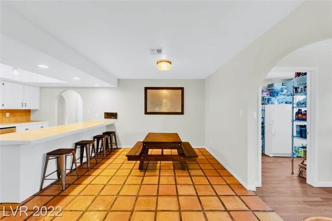 Building Photo - COMING SOON: Single Story 5 Bd, 4 Bth, Inc...