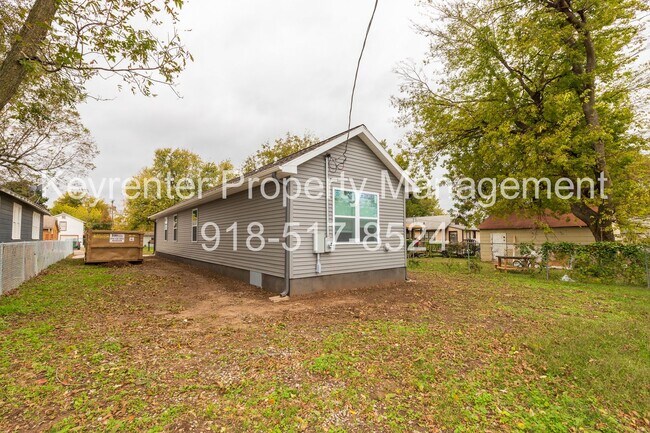Building Photo - Charming 3-Bedroom Home with Spacious Yard in North Tulsa