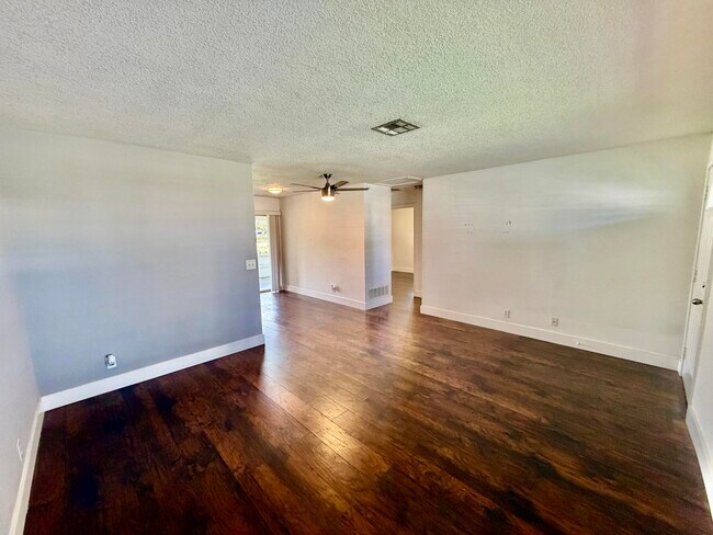 Building Photo - 2821 Duke Ln