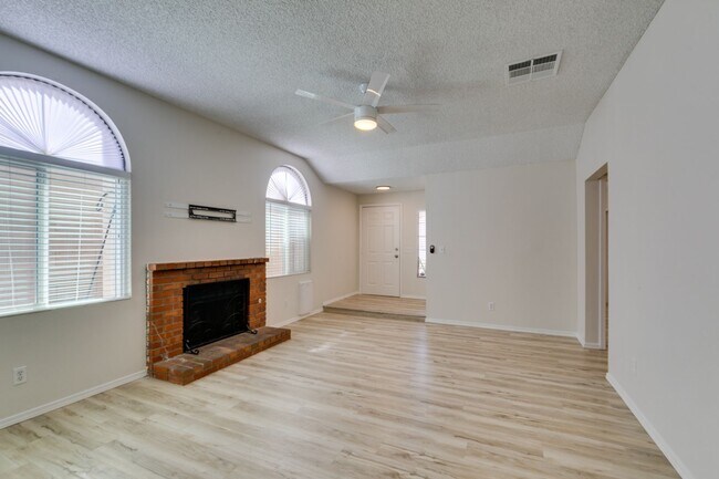 Building Photo - EASTERN AND WINDMILL 3 BEDROOM HOME WITH LARGE BACKYARD, NO HOA, AND SOLAR PANELS