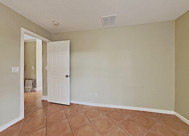 Building Photo - 1618 SW Morelia Ln