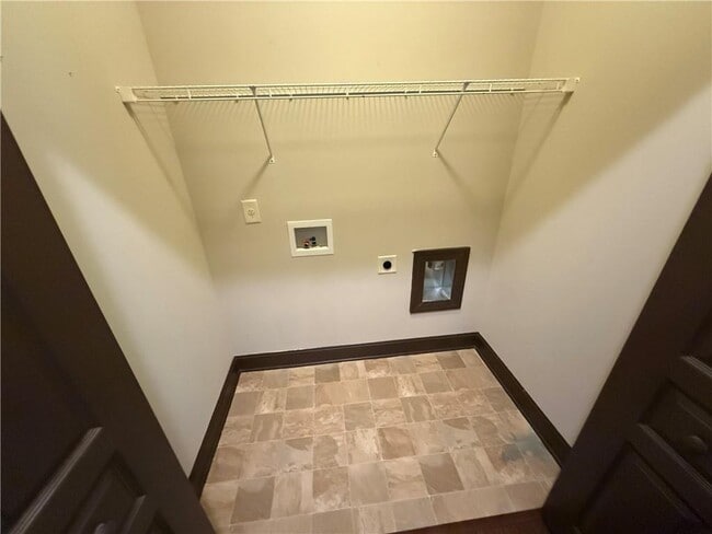 Building Photo - 1095 Township Cir