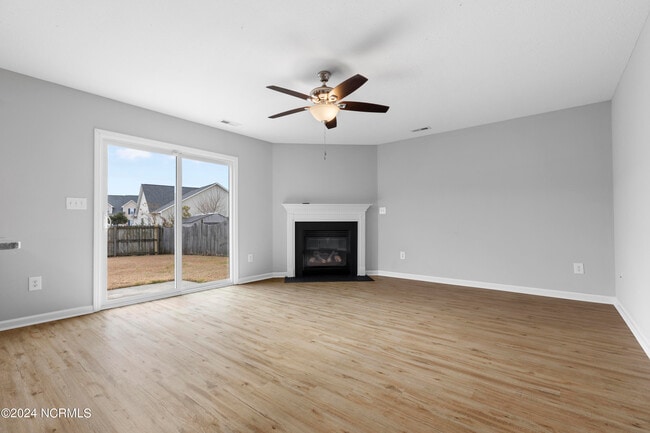 Building Photo - 123 Durbin Ln