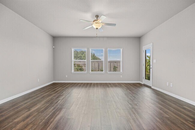 Building Photo - 1649 Settlers Glen Dr