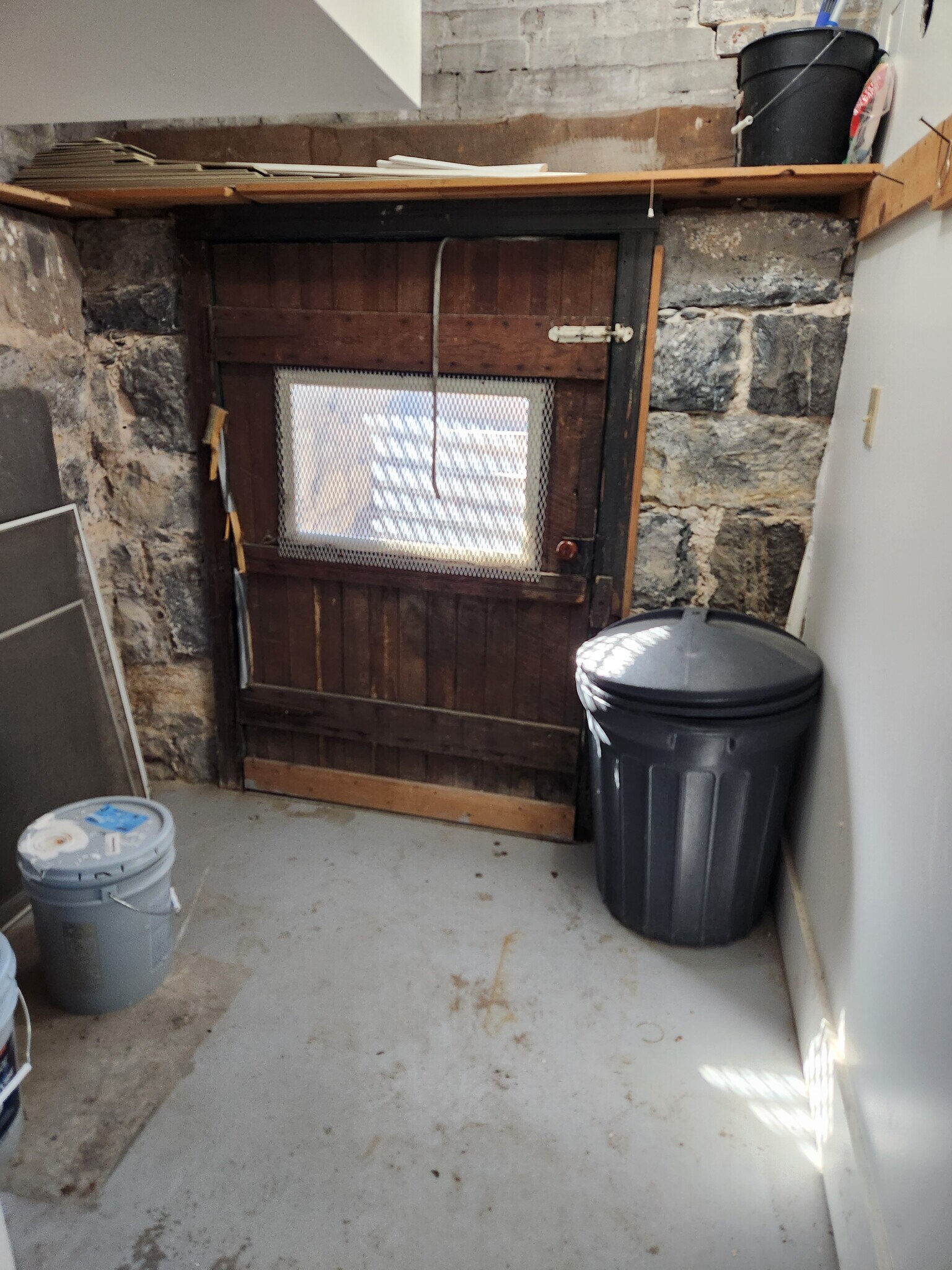 Building Photo - 125 Peyton St