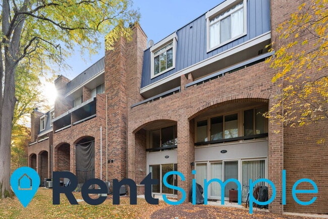 Building Photo - 1673 S Hayes St