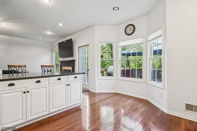 Building Photo - 22 Pebble Beach Dr