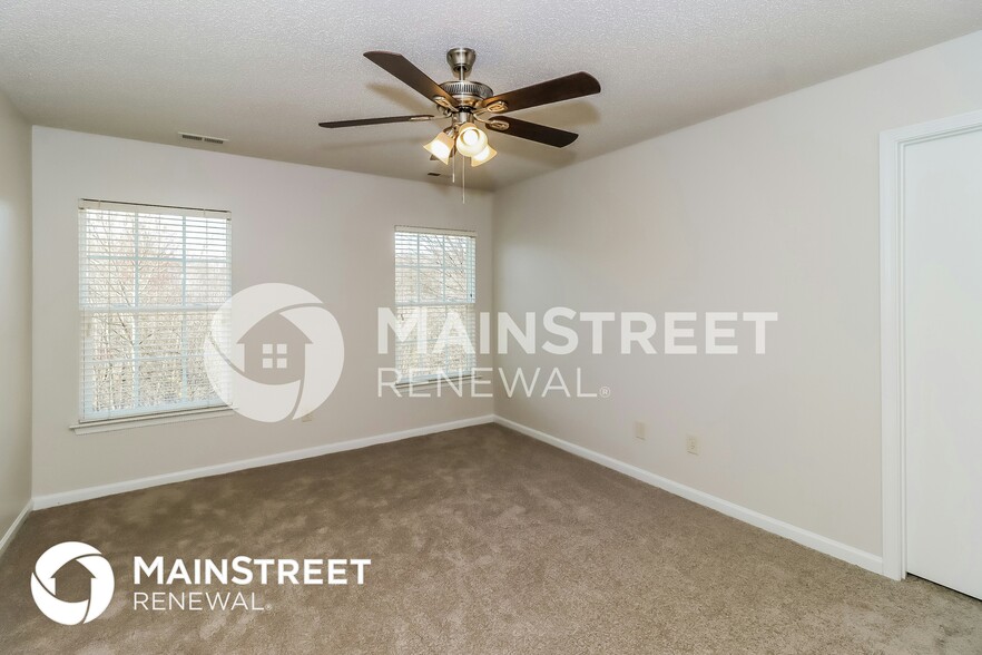 Building Photo - 2032 Pimpernel Rd
