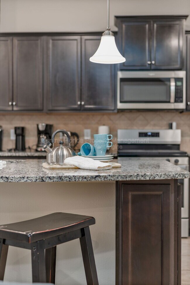 Building Photo - 5552 Misty Oak Cir