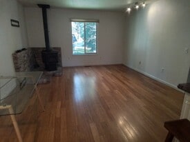 Building Photo - 2103 12th St