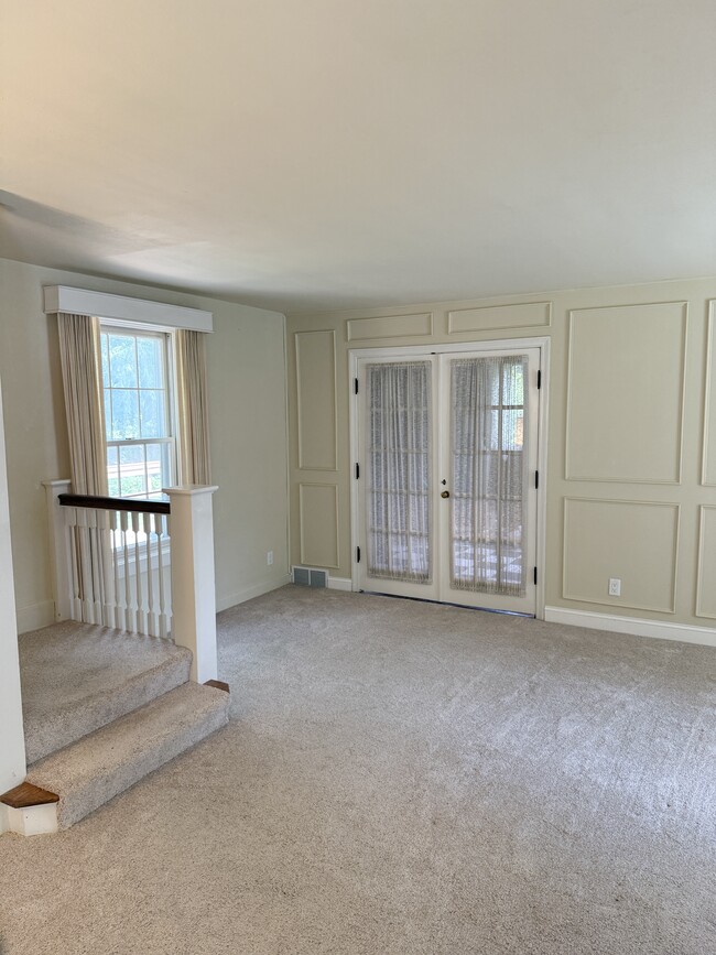 Building Photo - 5313 Raywood Rd