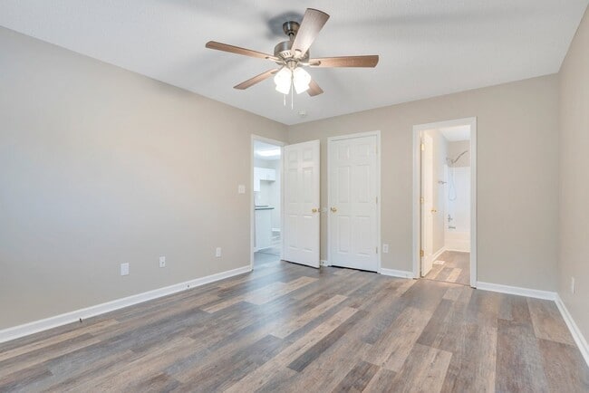 Building Photo - 2046 Samantha Dr