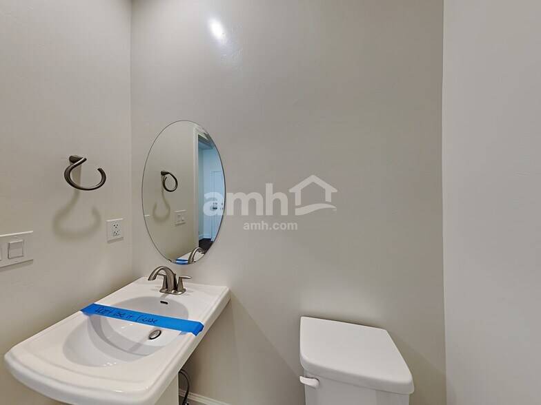 Building Photo - 4347 N Morgan Way