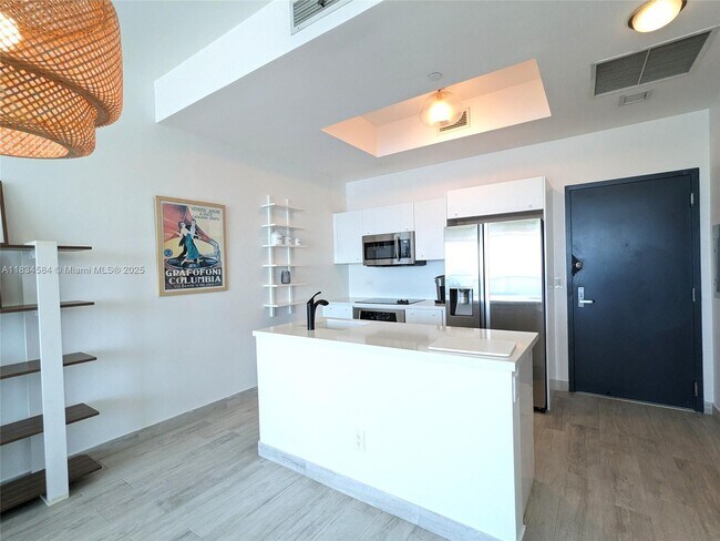 Building Photo - 888 Biscayne Blvd