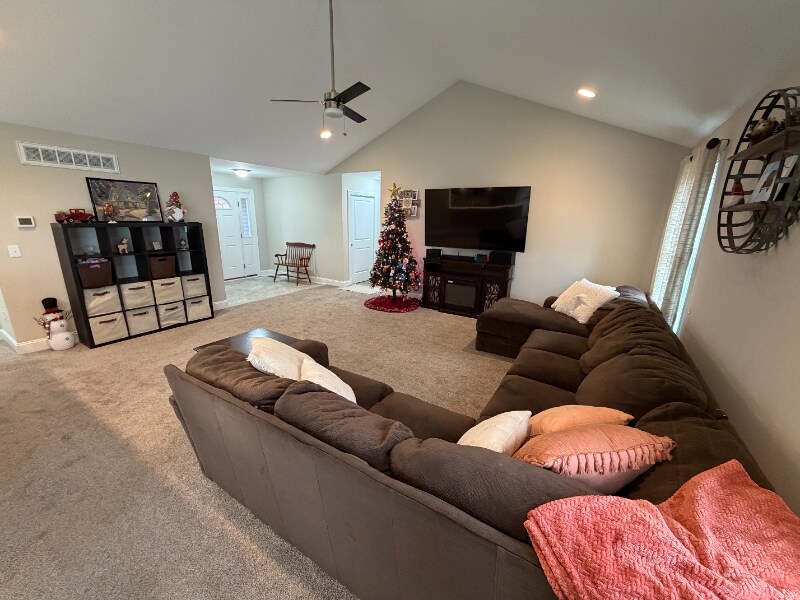 Building Photo - 22928 Deep Creek Dr