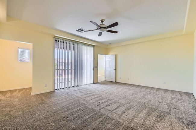 Building Photo - Beautiful 3 bedroom in Tuscany  community