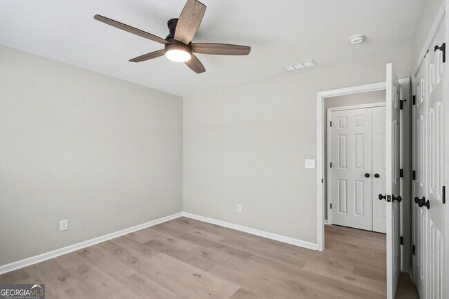 Building Photo - 3907 Lauada Dr