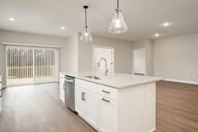 Building Photo - 5729 Willow Creek Ln