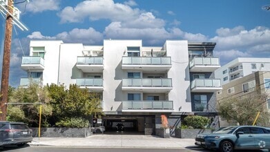 Building Photo - Stunning 3 Bedroom/ 3 Bathroom $4,950/mo.