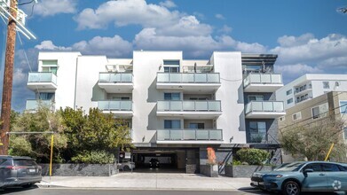 Building Photo - Stunning 3 Bedroom/ 3 Bathroom $5,900/mo.