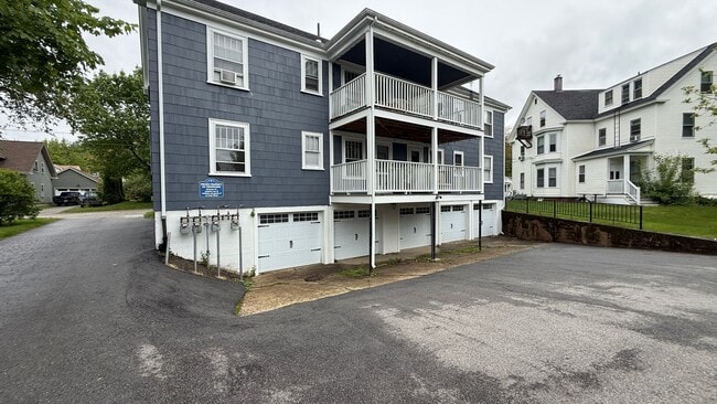 Building Photo - 22 Pearl St