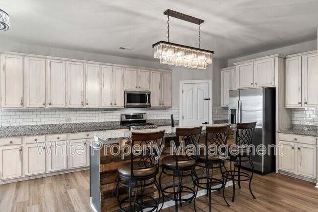 Building Photo - 11012 Southfield Dr