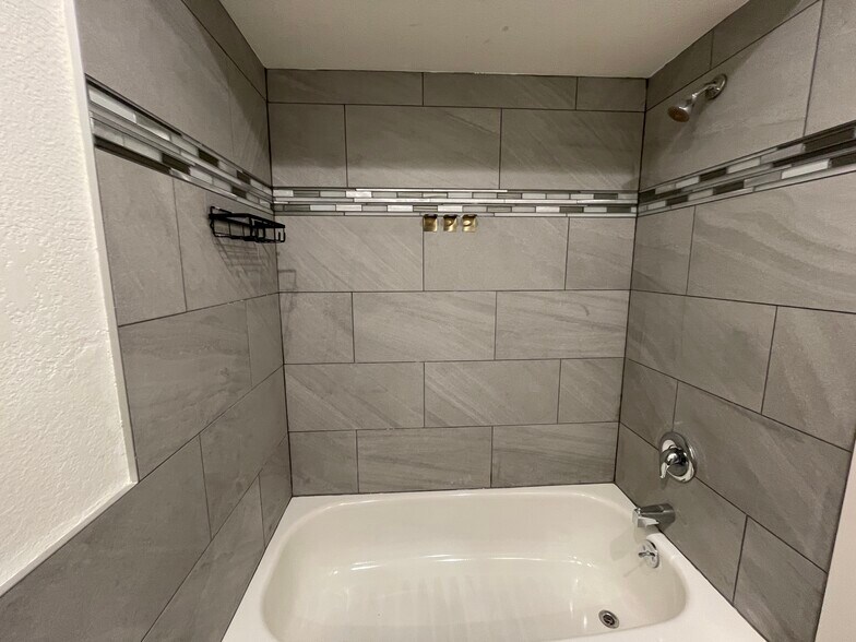 Building Photo - 6893 S Countrywoods Cir