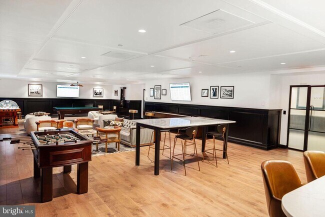 Building Photo - 200S Broad St