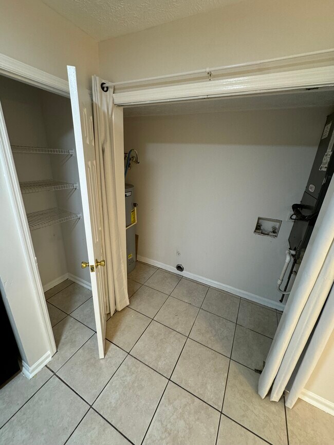 Building Photo - 1116 Windgate Cir NW