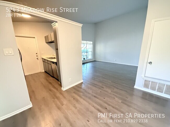 Building Photo - 5243 Meadow Rise St