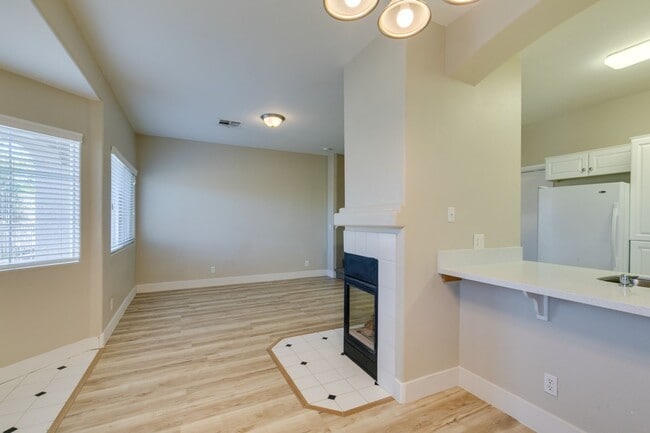 Building Photo - 3BDRM Townhome in Durango Trails community