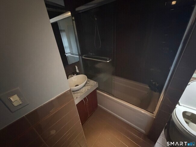 Building Photo - 130 Spring St