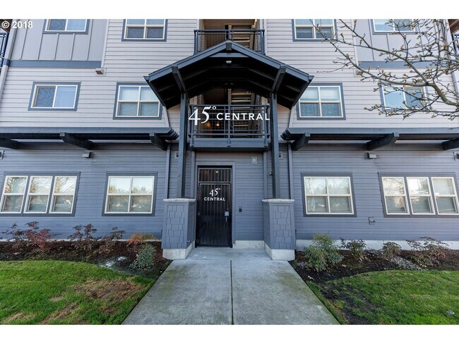 Building Photo - 45 Central Unit - 2 Bedrooms, 2 baths, 988 Sq. Ft.