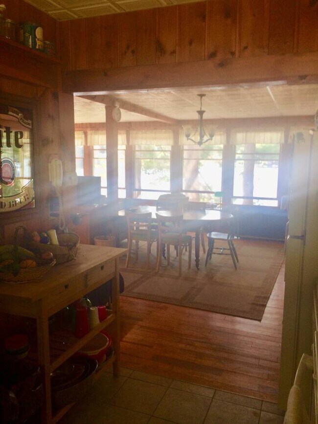 Building Photo - 30 Laurel Dr