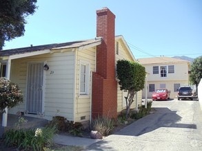 Building Photo - Colorado Cottages