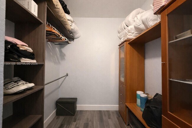 Building Photo - 10909 NW 43rd Ln