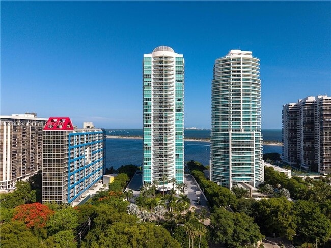 Building Photo - 2101 Brickell Ave