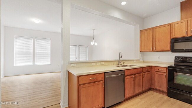 Building Photo - 217 Sand Oak Blvd