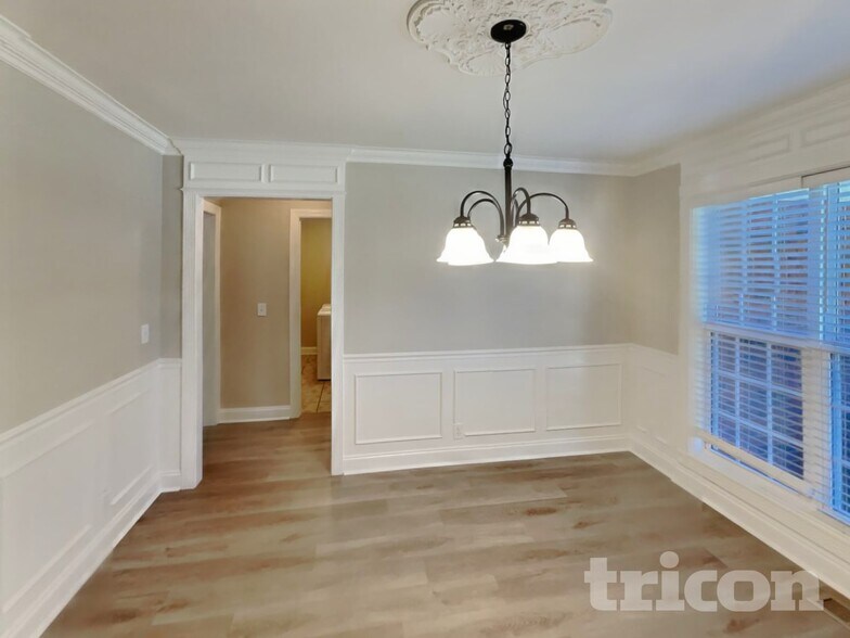 Building Photo - 2911 Wolves Trail