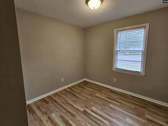 Building Photo - 10 Cinda Leigh Ct
