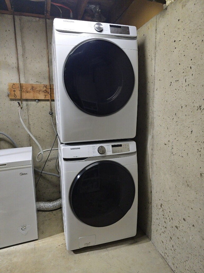 Building Photo - 2877 Mossy Brink Ct