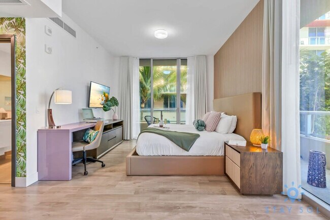 Building Photo - 777 N Ocean Dr