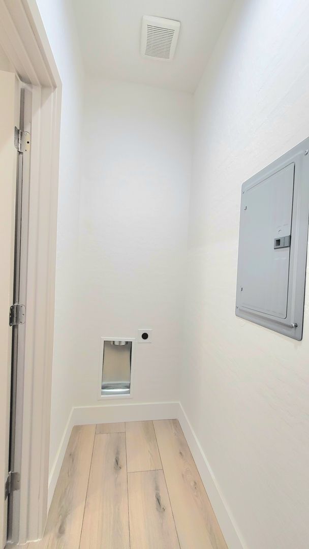 Building Photo - 1271 S Dandelion St