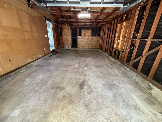 Building Photo - 1711 Cedar St