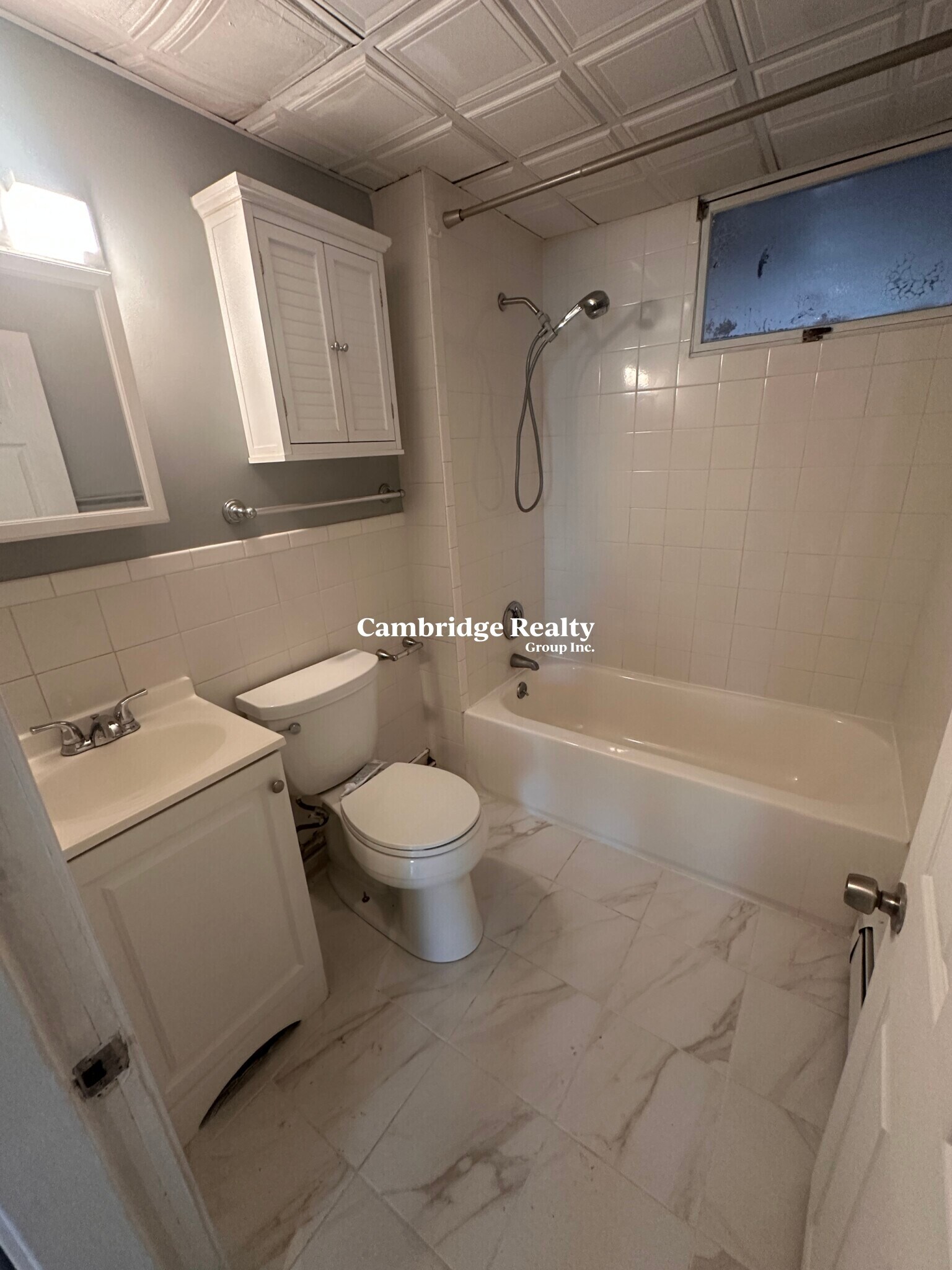 Building Photo - 20 Linden St