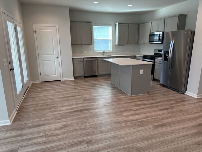 Building Photo - 964 Longleaf Dr