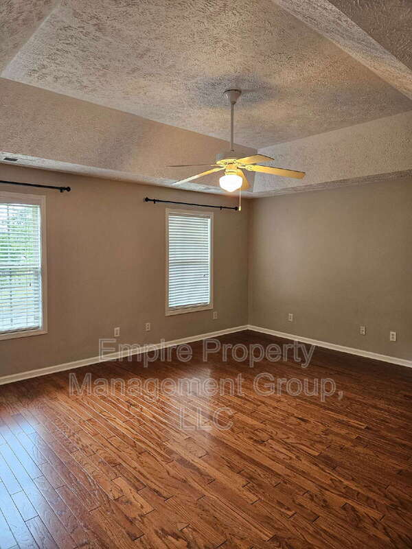 Building Photo - 202 Castlebury Dr